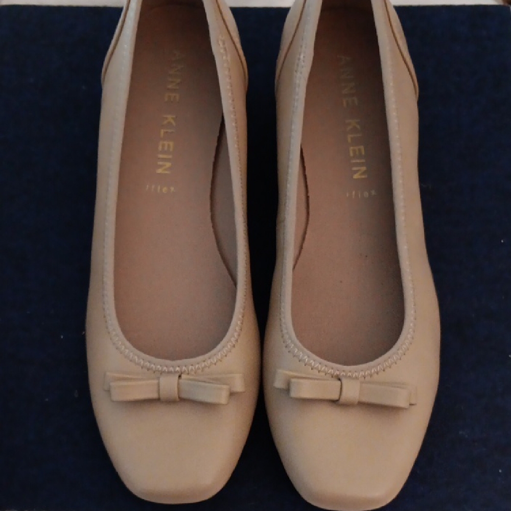 Anne Klein Nude Iflex wedge heels with Bow
